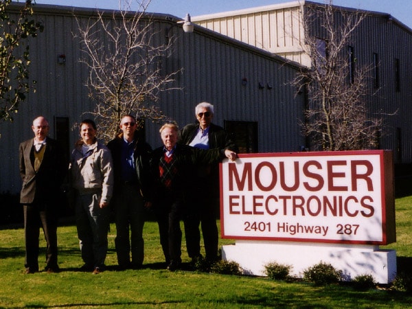 Foto de Mouser Electronics con 4 empleados en 1983